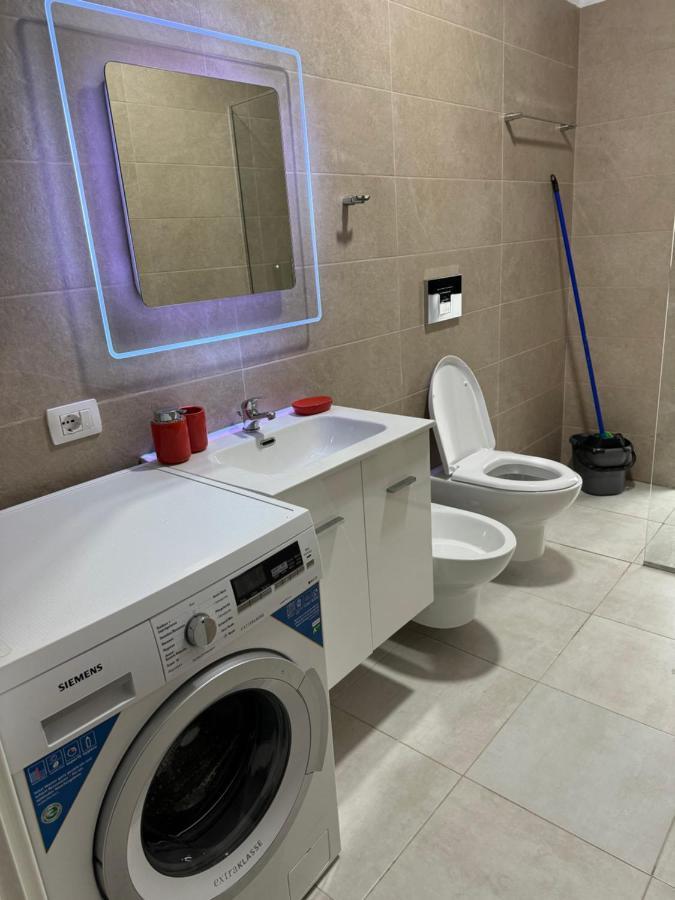 Sc Tirana Centre Apartment Eksteriør bilde