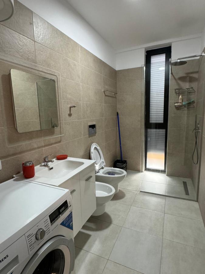 Sc Tirana Centre Apartment Eksteriør bilde